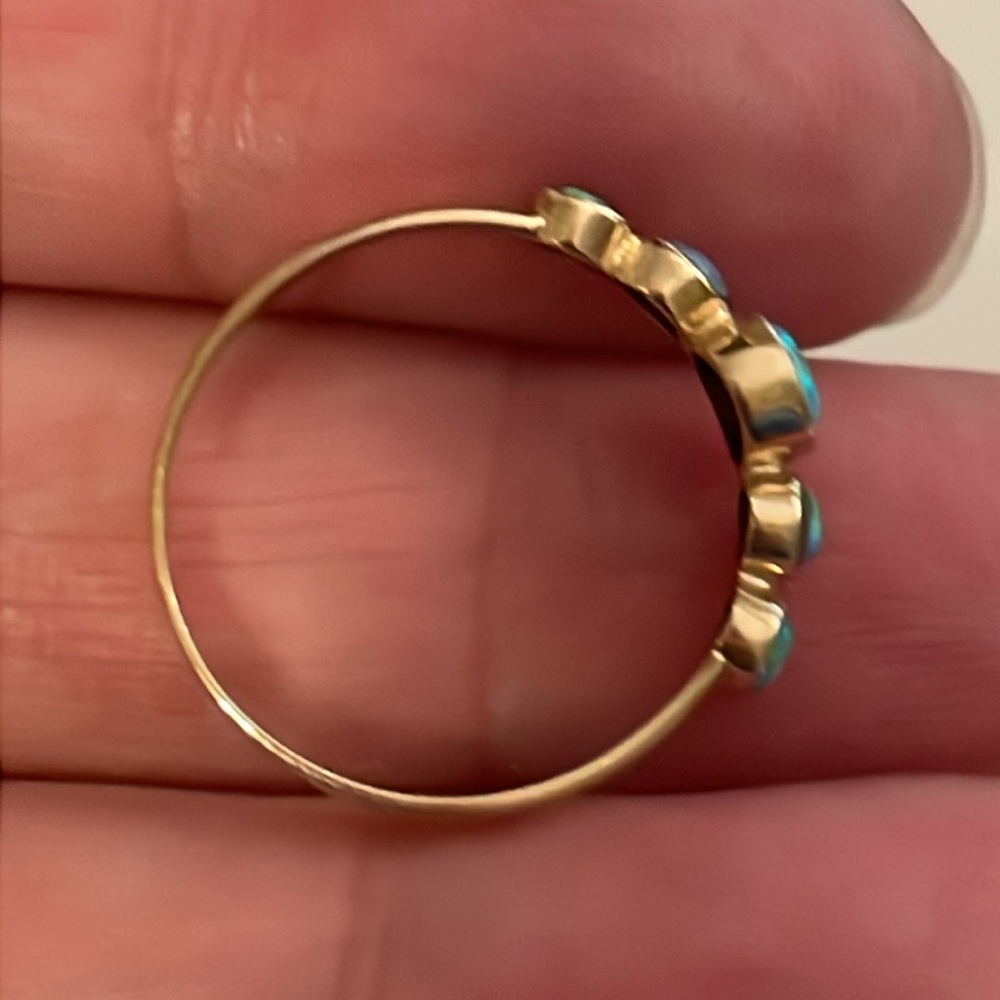 5 stone bezel set ring - Picture 7 of 9